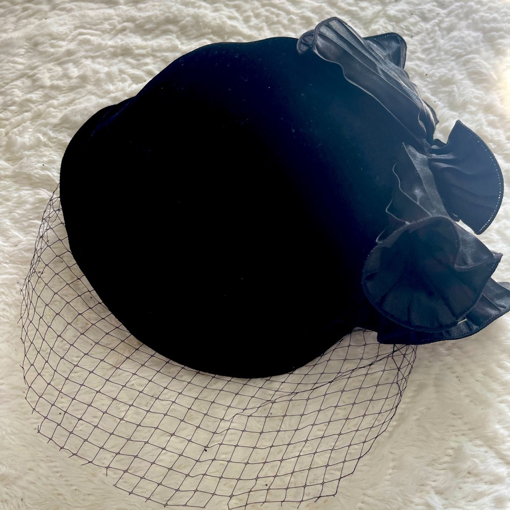 Black velvet vintage hat